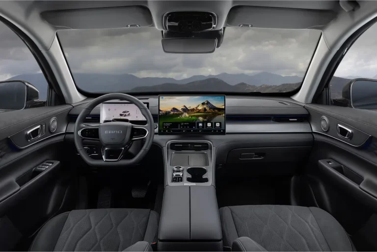 interior ebro s800 phev